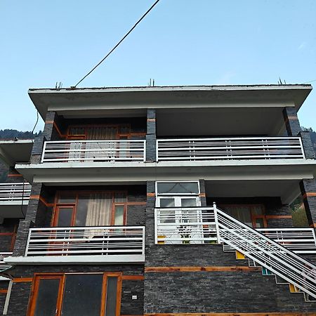 Santosh Cafe & Rooms アムリトサル エクステリア 写真